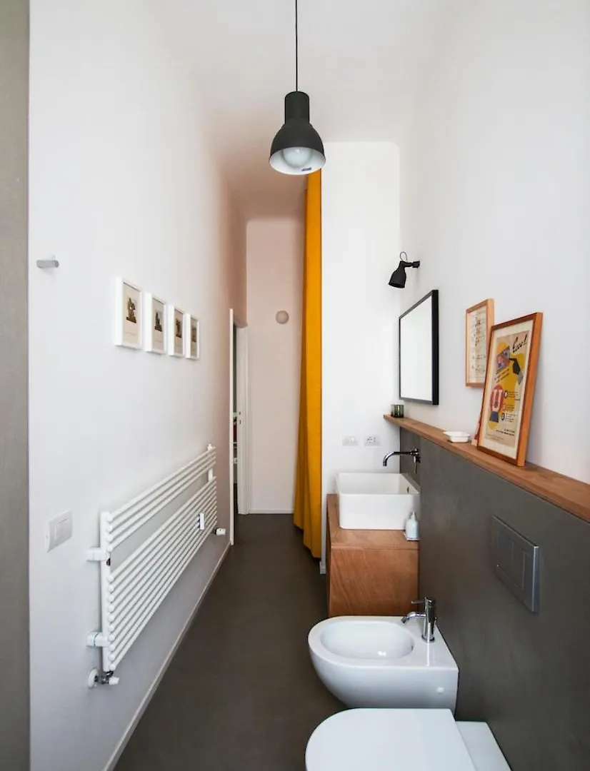 Apartment In Porta Venezia Milan